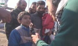شهادات مؤثرة تنبع من قلوب المحاصرين في #حلب بعد وصولهم لمعبر الراشدين بريف حلب الغربي
(معاذ الشامي)