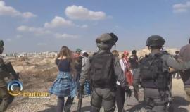 قوات الاحتلال تقمع مسيرة بلعين الاسبوعية غرب رام الله وتعتقل اثنين من المتضامنين