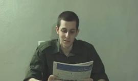 #شاهد .. في الذكرى العاشرة لأسره 
حركة حماس: "شاليط ليس النهاية".