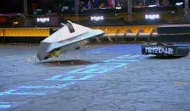 معركة من نوع آخر ..

#شاهد: مصارعة روبوتات عنيفة داخل الحلبة!

حيث شارك العديد من الفرق من مختلف دول العالم لعرض المهارات الخاصة في صناعة الروبوتات المستقبلية.