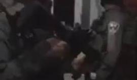 فيديو - قوات الاحتلال تقتحم أحد المنازل في قرية النبي صالح غرب مدينة رام الله فجر اليوم