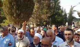 #شاهد دخول الشيخ عكرمي صبري لباحات المسجد الأقصى المبارك بتكبيرات العيد.

#القدس_تنتصر