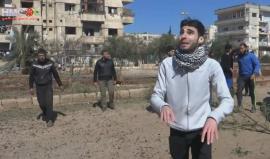 #شاهد | شهداء وجرحى في حي الوعر المحاصر بحمص نتيجة استهداف المنازل السكنية بالطائرات الحربية.

الناشط محمد السباعي