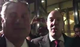 قرار فيدرالي.. المحكمة توقف قرار ترامب القاضي بمنع المقيمين الدائمين أو اصحاب التأشيرات من دخول أمريكا