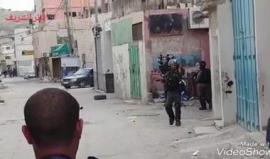 #شاهد منع الصحفيين من التغطية وإبعادهم عن منطقة المواجهات في مخيم العروب شمال الخليل.
تصوير ثائر الشريف