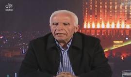 السلطة تمنع الانتفاضة ضد الاحتلال بالضفة وتدعوا للانتفاضة على حماس في غزة ! 
#شاهد عضو مركزية حركة فتح عزام الأحمد يصف إعدام عملاء الاحتلال في غزة بأعمال " خارجة عن القانون" ويدعو لبدء انتفاضة شعبية على حماس في غزة.