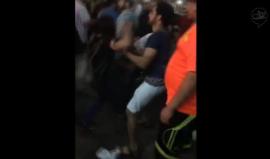 #شاهد قوات السلطة وعناصر بلباس مدني تعتدي على الفتيات خلال مظاهرة وسط رام الله طالبت برفع العقوبات عن قطاع غزة وهتفت " بالروح بالدم نفديكي يا غزة " . 
#ارفعوا_العقوبات