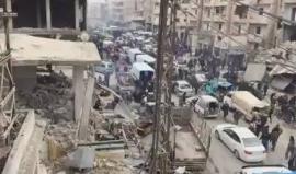 في ظل البرد القارس .. 

#شاهد آلاف السوريون يتنظرون اجلائهم من منطقتي "كفريا والفوعة" في حلب المحاصرة 

تصوير: Mahmoud Rslan