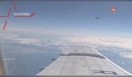 #فيديو للحظة اقتراب طائرات تابعة لحلف الناتو من طائرة وزير الدفاع الروسي فوق بحر البلطيق