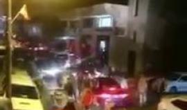 #شاهد : استقبال أهالي بلدة العيساوية شمال شرق القدس المحتلة للشاب المصاب خليل محمود بعد انتهاء فترة علاجه في الاردن، يذكر أنه أصيب برصاص الاحتلال المطاطي في الرأس حيث تسبب بتهتك كبير في الدماغ.