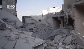 سوريا - ريف دمشق : دمار عدة منازل بعد استهداف الطيران الحربي لمدينة دوما بالصواريخ الفراغية