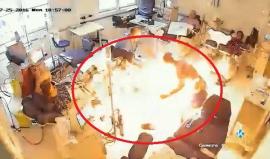 تحذير .. الفيديو يحتوي على مشاهد قاسية +18

#شاهد رجل يحرق المرضى "أحياء" في أحد مستشفيات العاصمة الألبانية تيرانا بعد مشادة كلامية