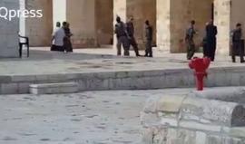 عناصر من جيش الاحتلال يقتحمون المسجد الأقصى المبارك وينتشرون في ساحاته