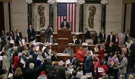 #شاهد اعتصام تاريخي للحزب الديموقراطي داخل قاعة مجلس النواب الأمريكي للمطالبة بقانون ضد العنف المسلح