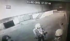 #شاهد 
فيديو يظهر اعتداء قوات الاحتلال على طفل في بلدة زبوبا غربي جنين مساء اليوم.