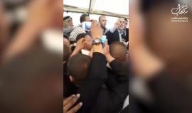 خلال مشاركته في خيام العودة شرق خانيونس .. 

رئيس حركة حماس في غزة يحيى السنوار: غزة لن تجوع ولن تتخلى عن المشروع الوطني وإذا انفجرنا سوف ننفجر في وجه الاحتلال الاسرائيلي ومسيرات العودة تعتبر حالة وطنية من المستوى الأول، ويجب الحفاظ عليها بأعلى درجة ممكنة