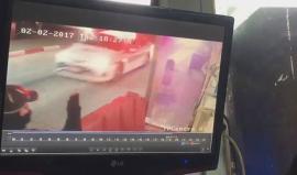 #شاهد| لحظة عملية دهس نفذتها فلسطينية قبل قليل قرب مستوطنة آدم شمال شرق القدس وأسفرت عن إصابة جنديين .

جيش الاحتلال يقول إن التحقيقات جارية في معرفة خلفية الحدث .