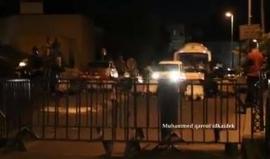 #شاهد 
تأدية الصلاة في منطقة وادي الجوز قرب #القدس المحتلة بعد منعهم من الوصول للصلاة في المسجد #الأقصى