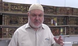 #شاهد | أكاديمي سوري يحقق 200 مخطوطة ويترجم المئات إلى العربية

الدكتور أحمد عبد الكريم نجيب زار 56 دولة لجمع مخطوطات وفقد بصره وجزءًا من وثائقه في الحرب