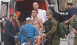 بعد 9 أشهر .. محكمة الاحتلال تدين هذا الجندي بـ القتل "غير العمد" !

يشار الى أن الجندي "إيلور عزاريا" أطلق النار بشكل مباشر على الشهيد عبد الفتاح الشريف في شهر مارس الماضي بالخليل حيث كان ملق على الأرض لا يستطيع الحركة