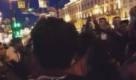 #شاهد المغاربة في موسكو يهتفون لفريقهم وللقدس.