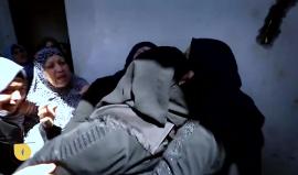 #شاهد  الشهيد الطفل ياسر أبو النجا.. الذكر الأول لأسرته بعد 9 بنات، عرفته والدته من قدميه بعد ساعات من بقائه "مجهول الهوية"