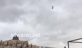 #فيديو اعلام فلسطينية في أجواء القدس تزامنا مع زيارة نائب الرئيس الأمريكي لحائط البراق
