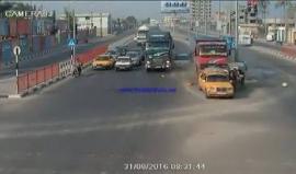 كاميرات مراقبة ترصد حادث سير وسط قطاع غزة