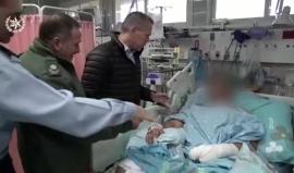 #فيديو وزير الأمن الداخلي الاسرائيلي "جلعاد إردان" يزور الجنديين اللذين اصيبا خلال اشتباك جنين فجر اليوم