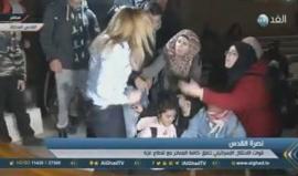 #شاهد ماذا فعلت امرأة فلسطينية بمجندة اسرائيلية اعتدت على فتاة صغيرة عند باب العامود بالقدس المحتلة