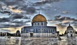 الأقصى في خطر حقيقي " الاحتلال يضع مواد كيماوية لتفتيت أساسات المسجد .. حتى ينهار لوحده "  
#اغضب_للأقصى .. " متى ستغضب !" 
#البوابات_لا