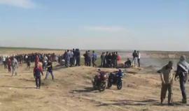 #مباشر استمرار توافد المشاركين في مسيرات العودة بمنطقة ملكة شرق غزة والاحتلال يعتدي على المتظاهرين بالرصاص الحي وقنابل الغاز

تصوير: فادي ثابت