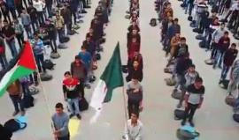 #شاهد
في ذكرى اعلان الاستقلال .. طلاب مدرسة بني سهيلا في قطاع غزة ينشدون السلام الوطني الفلسطيني والجزائري