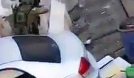 #شاهد قوات الاحتلال تطلق النار بشكل عشوائي خلال مواجهات في مخيم الدهيشة بمدينة بيت لحم اليوم