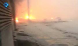 #شاهد القنابل الفوسفورية تحرق حي الشعار في حلب !