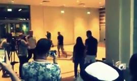 شاهد  #فيديو : دبابة تقتحم "دبي مول" في الامارات