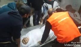 #شاهد نقل شهيد ارتقى برصاص الاحتلال شرق مدينة غزة  إلى ثلاجة الموتى بمستشفى الشفاء.