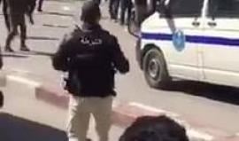 #شاهد لحظة مهاجمة السلطة مسيرة حزب التحرير في الخليل التي خرجت رفضا للاعتقال السياسي