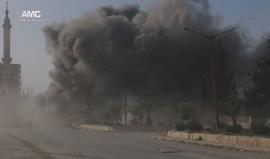 #شاهد: اللحظات الأولى لاستهداف الطيران الحربي حي مساكن الضباط في مدينة إدلب
تصوير: محمد حردان