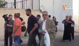 #فيديو الاحتلال الإسرائيلي يمنع عددا من الأهالي من دخول مدينة القدس لأداء صلاة الجمعة في المسجد الأقصى.