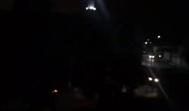 #شاهد.. شبان من بلدة صفا قضاء رام الله ينجحون بإصابة أحد جيبات الاحتلال بزجاجة حارقة