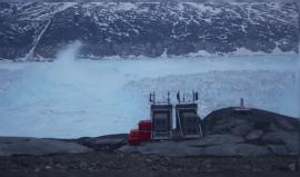 #شاهد انفصال كتلة جليدية عملاقة عن غرينلاند