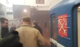 انفجاران في محطتي مترو مدينة سان بطرسبورغ الروسية ومقتل 10 وجرح 50 آخرين حتى اللحظة