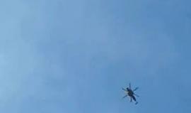 #شاهد استمرار تحليق مروحيات الاحتلال قرب موقع تنفيذ عملية الدهس في جنين والتي قتل فيها جنديين إسرائيليين واصيب 2 آخرين بجراح خطيرة، والاحتلال يزعم اعتقال المنفذ بعد ملاحقته.