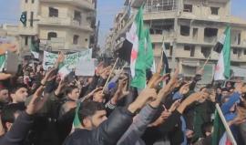 مظاهرة في معرة النعمان بإدلب مظاهرة طالبت بإسقاط النظام وفك الحصار عن وادي بردى