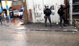 #شاهد قوات الاحتلال تقتحم بلدة العيسوية في القدس المحتلة.