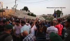 #شاهد | هتافات المرابطين على ابواب الأقصى المبارك قبل قليل . 
تصوير محمد قاروط إدكيدك 

#اغضب_للأقصى. 
#إلا_الأقصى 
#البوابات_لا