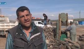 الشتاء يزيد من معاناة السوريين بسبب ارتفاع أسعار الأخشاب والمحروقات - شبكة شام