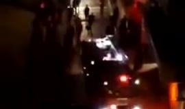 جانب من اقتحام قوات الاحتلال لبلدة العيساوية بالقدس المحتلة وإطلاق قنابل الصوت بكثافة ما أدى لاندلاع حريق بصالون للسيدات فجر اليوم