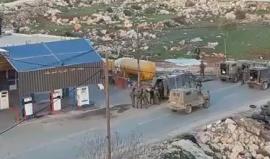 #شاهد: لحظة اعتقال قوات الاحتلال لشاب فلسطيني بعد إصابته بالرصاص الحي خلال مواجهات في بلدة سلواد شرق رام الله، عصر اليوم.